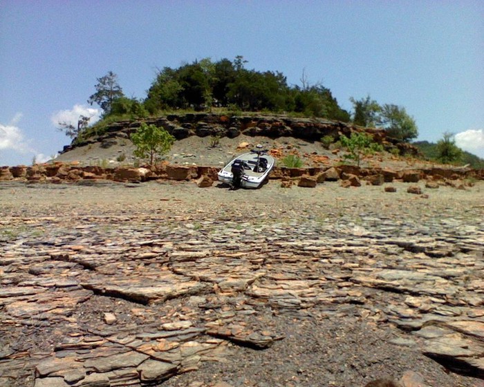 On Shore 52