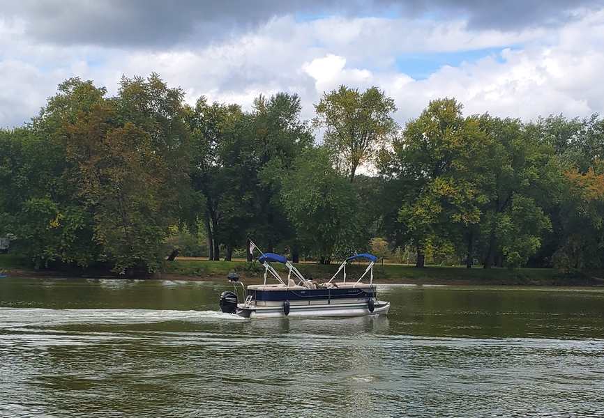 Nate and Stacie Crest Pontoon