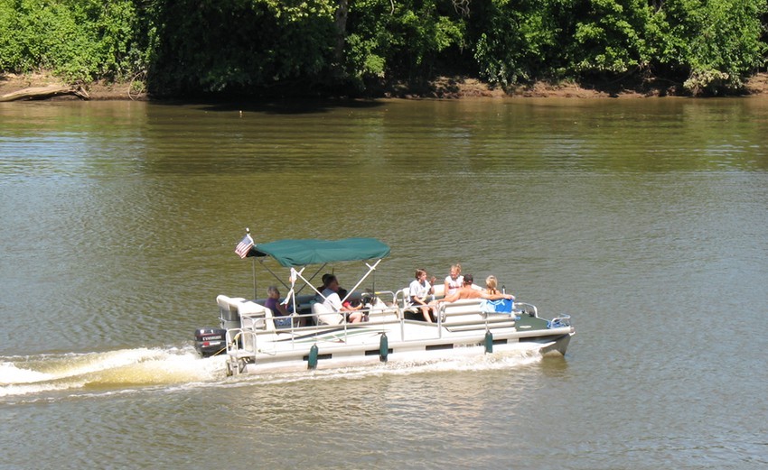 John and Vicki's Riviera Cruiser Pontoon